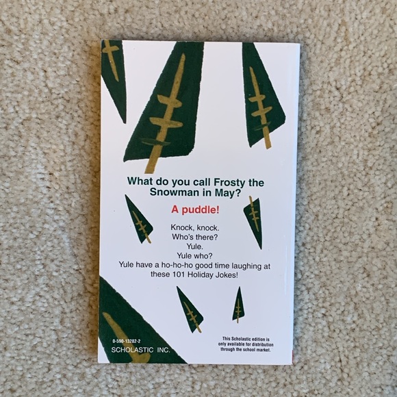 Set of 3 Holiday Children’s Scholastic Paperback Books - Picture 9 of 11